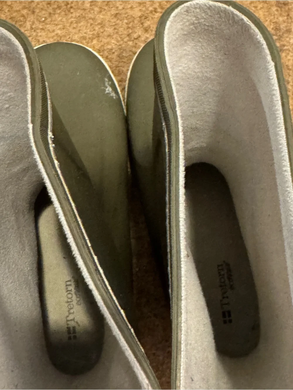 Tretorn gently preloved
